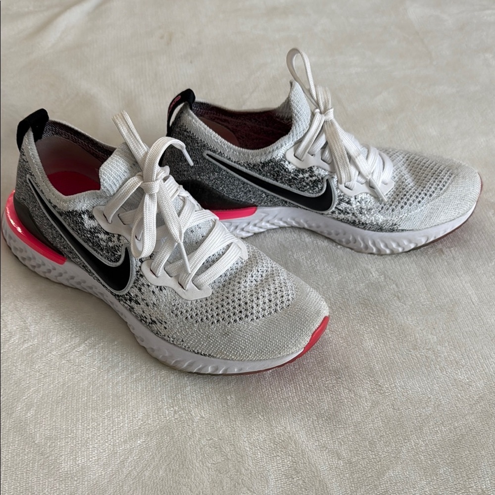 Nike Women's White and Pink Running Shoes - Picture 2 of 5